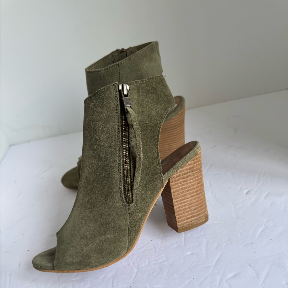 DIBA Zora Side Zip Peep Toe Heel Green Suede Booties size 8.5 - Picture 4 of 13